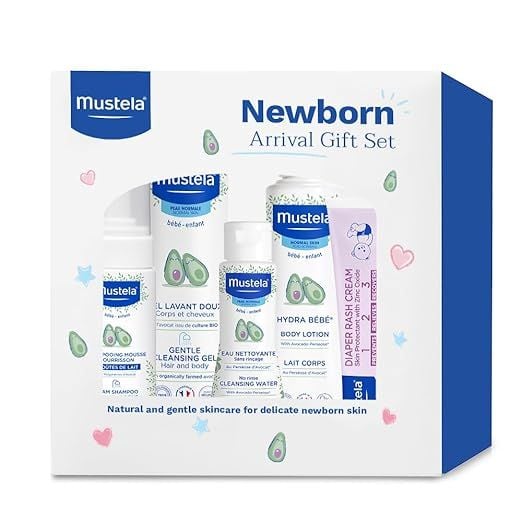 Mustela Newborn Arrival Gift Set, Baby Skincare and Bath Time Essentials, 5 Items Set