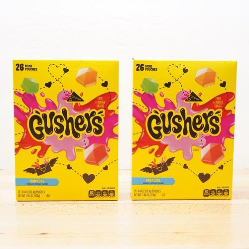 Gushers Tropical Fruit Flavored Snacks, 26 Mini Pouches, 11.44 oz