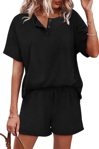 WIHOLL 2 Piece Sets Short Sleeve Tops and Shorts